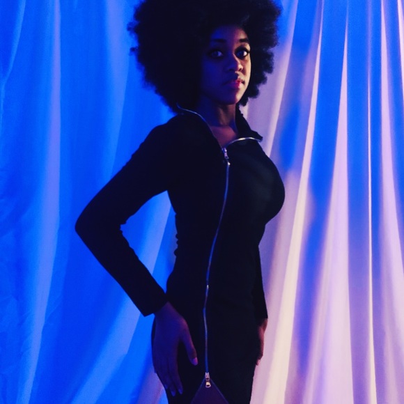 Dress - Picture 3 of 3